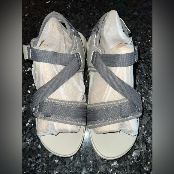 Earth Origins Shoes - Earth Origins Vivvy Womens Sport Sandals size 11